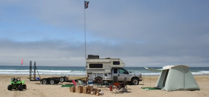 OCEANO CALIFORNIA; FAMOUS FOR ITS SANDY BEACH YOU CAN DRIVE ON